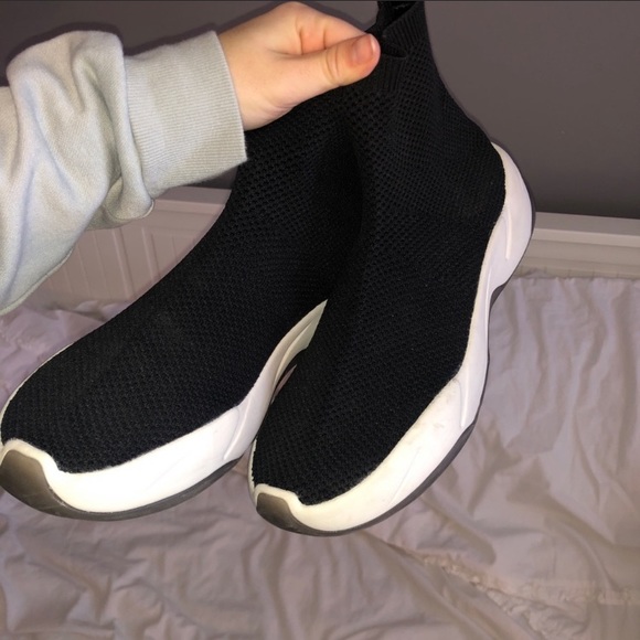 Zara high top slip on sneakers - Picture 2 of 5